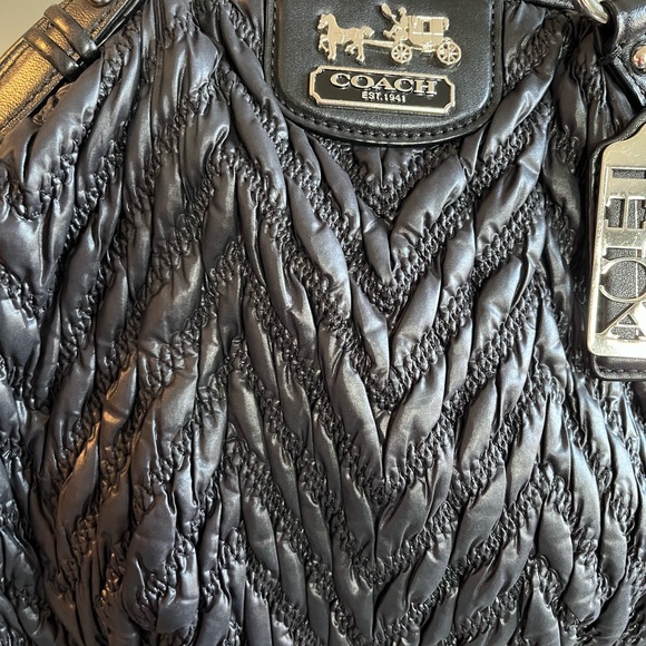Coach Madison Quilted Chevron Nylon Lindsey - Picture 8 of 8